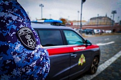 В центре столицы росгвардейцы задержали молодого человека, подозреваемого в незаконном хранении наркотических средств.
